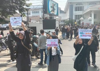 Jurnalis Bandung Gelar Aksi: RUU Penyiaran Bisa Menyerang Siapa Saja!