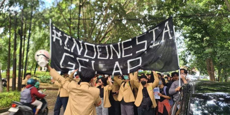 Catatan Pendek Aksi Indonesia Gelap
