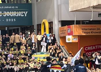 HMPSAP Tampil Nyentrik Dengan Membentangkan Bendera One Piece Pada Parade SIAP 2025 Hari ke Dua