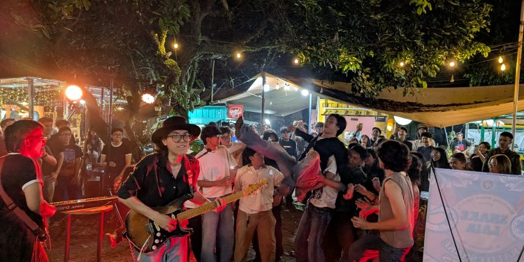 Snake Lair: Malam Pecah Bareng Rattlesnake Brother di Bandung