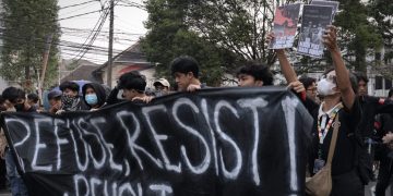 #MenujuIndonesiaBangkrut : Aksi Gabungan Mahasiswa Bandung menjelang anjloknya Rupiah